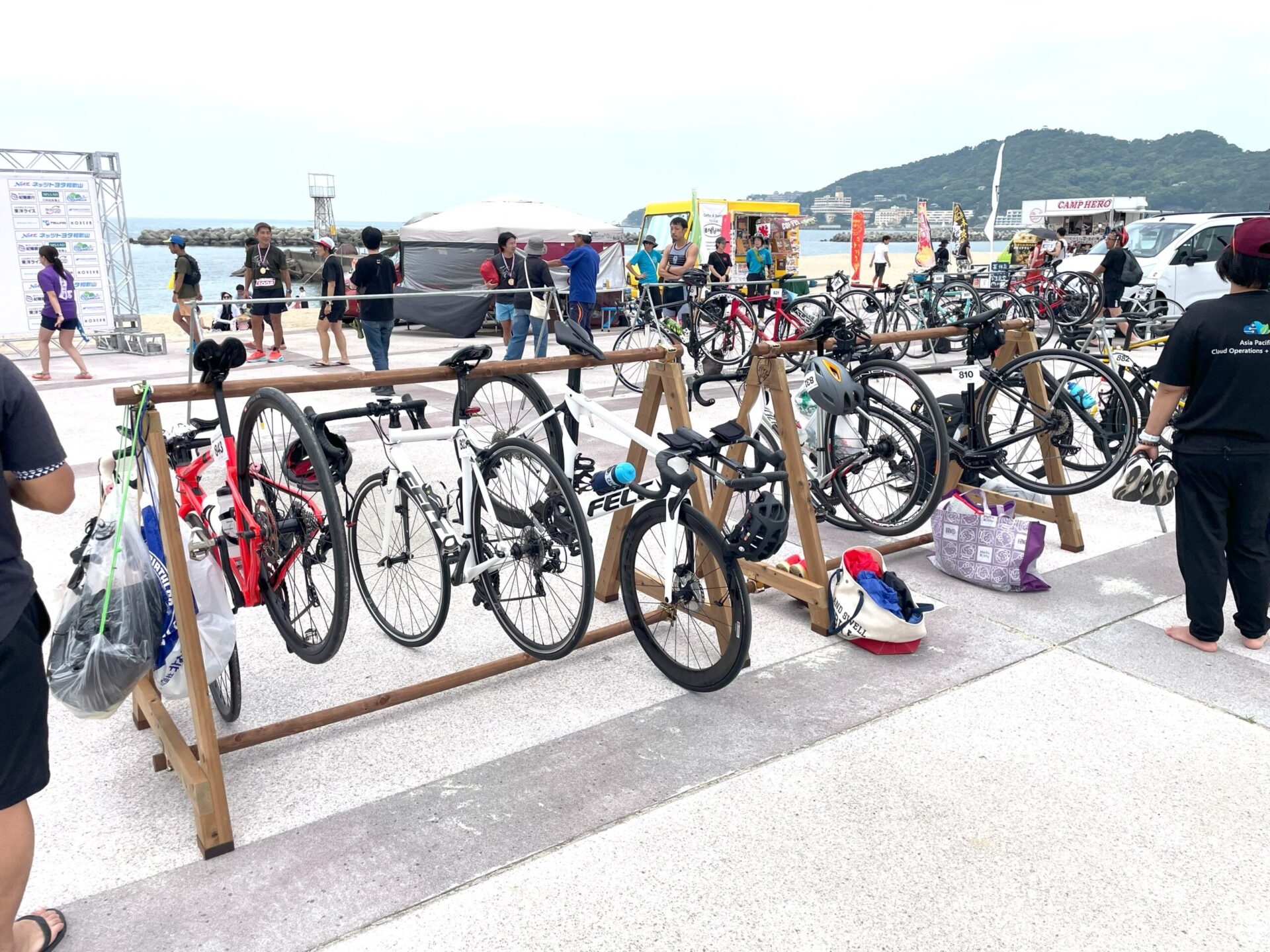 木製バイクスタンド