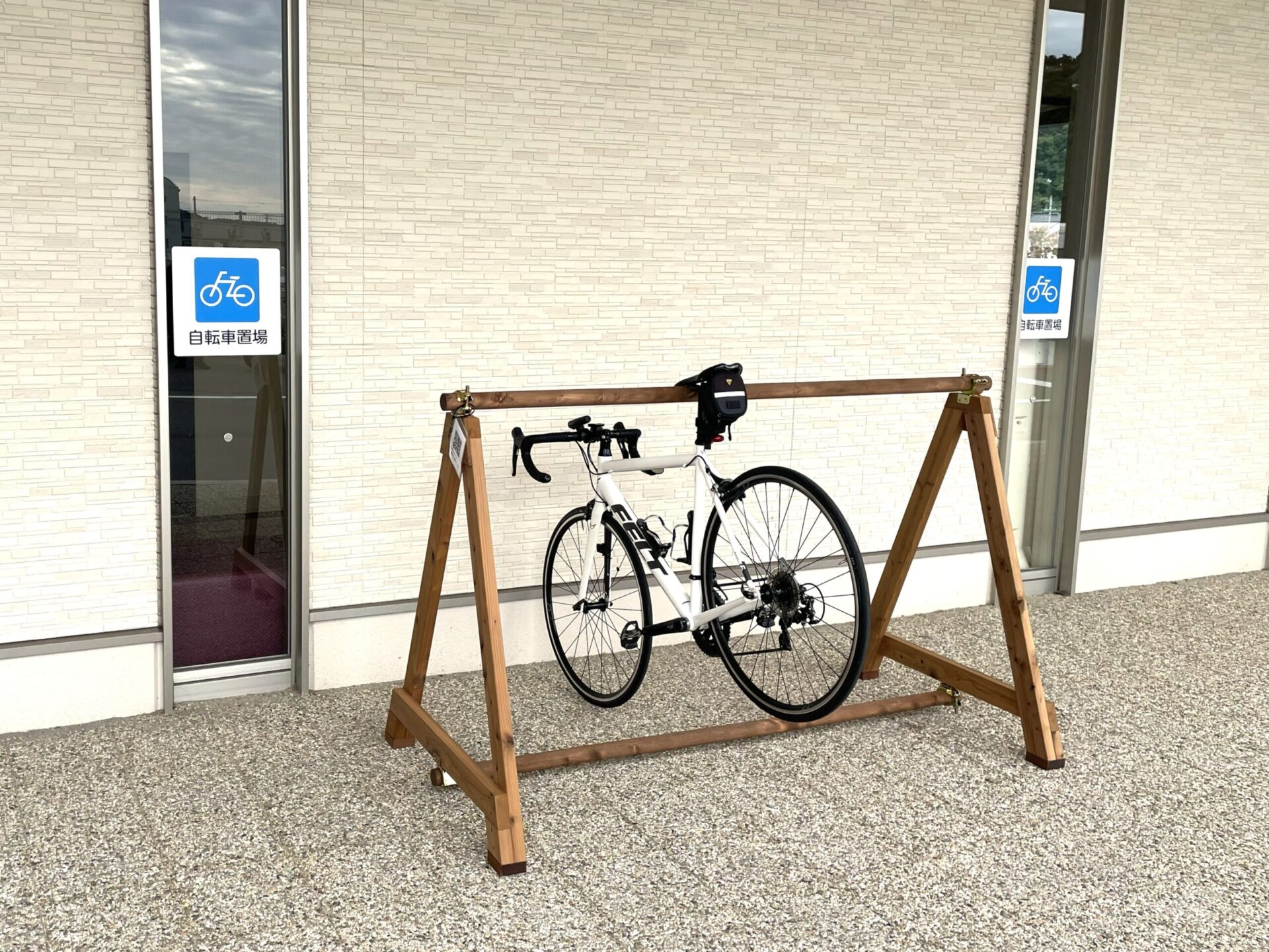 木製サイクルラック
